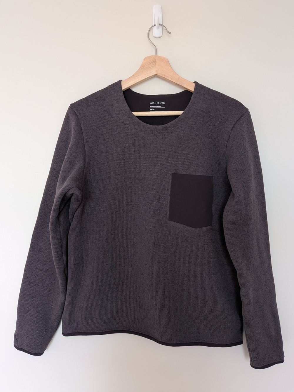 Arc'teryx Women's Covert Crewneck Pullover with Contrast Chest Pocket